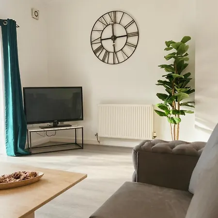 Modern 3-Bed Townhouse Manchester City Centre Free Parking-3